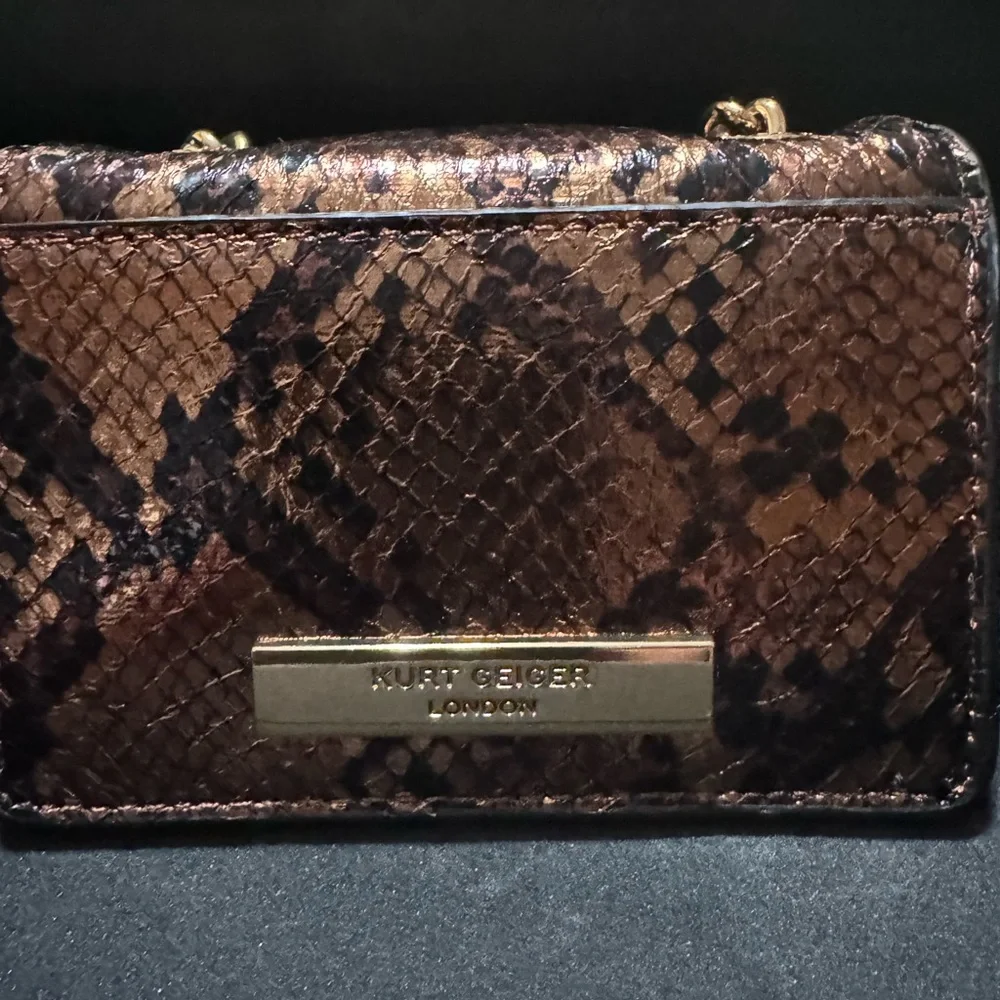 Kurt Geiger Brown Card Holder with Gold Embellishment - Picture 2 of 8